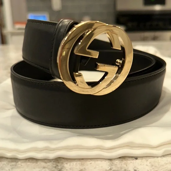 Gucci Black Leather Belt with Gold Interlocking G Buckle with dust bag New Gucci Authentic Interlocking Gold G Buckle Black Leather  main image 4